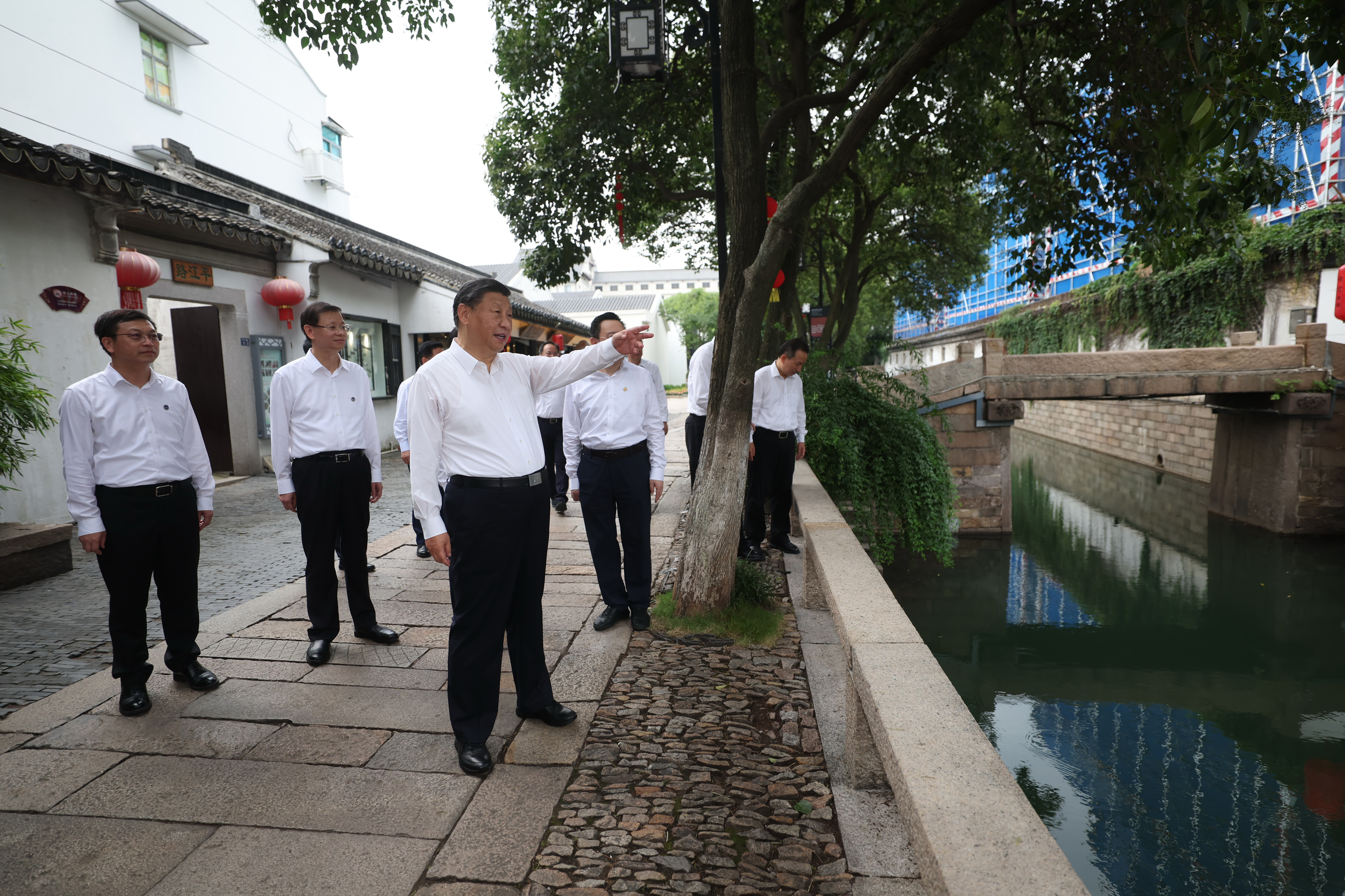 2023年7月6日，習近平在蘇州平江歷史文化街區(qū)考察。