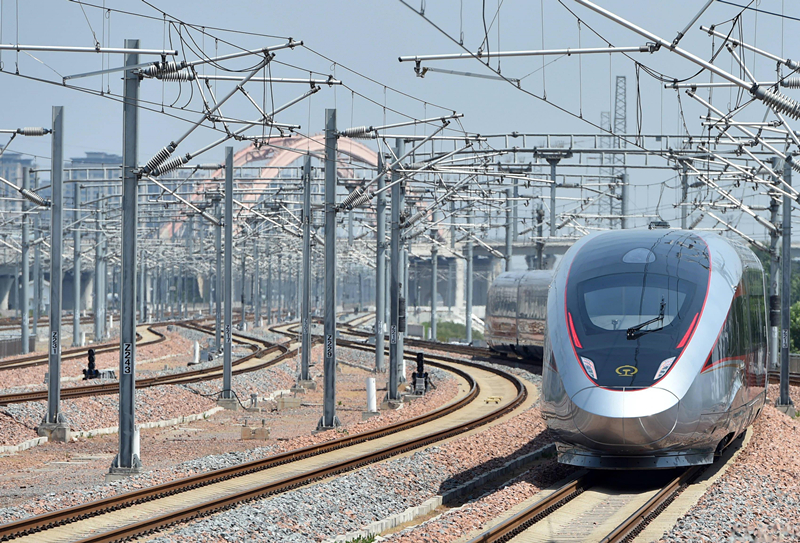 2022年6月20日，濟(jì)鄭高鐵鄭州首發(fā)G9206次列車駛出鄭州東站。